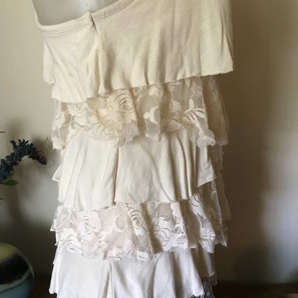 Cream Lace Ruffle Tank - Picture 3 of 7